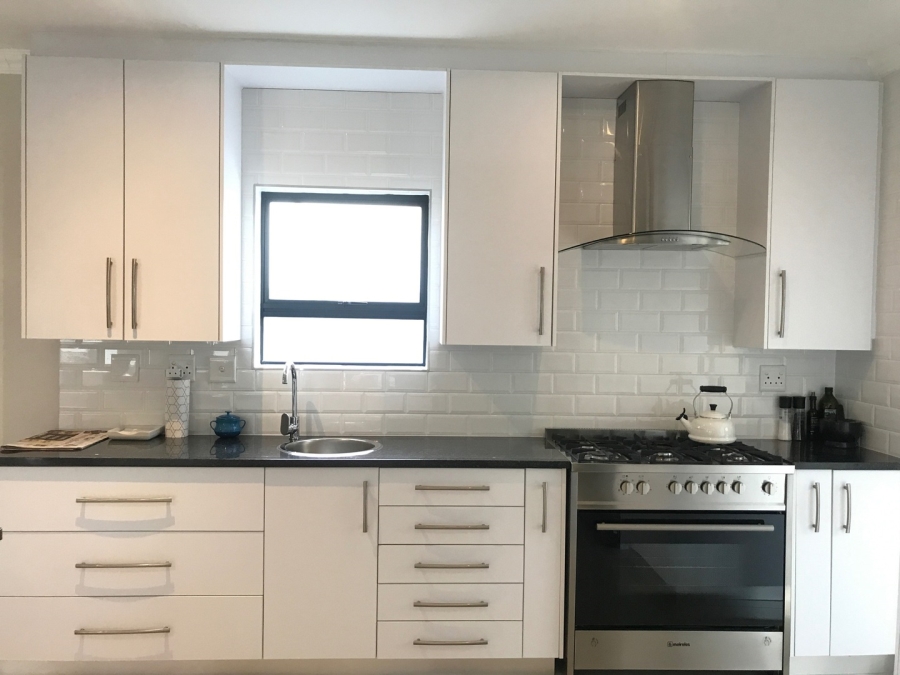 To Let 4 Bedroom Property for Rent in Parklands North Western Cape